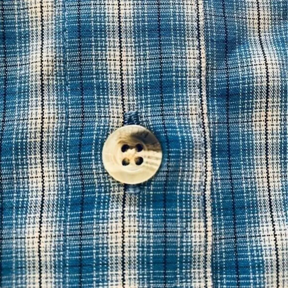 The North Face Men's Large Blue White Plaid Camping Hiking Short Sleeve Shirt‎